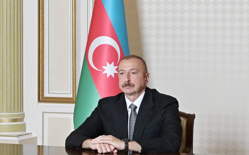 prezident-ilham-eliyev-azerbaycan-qadinlarini-teltif-edib