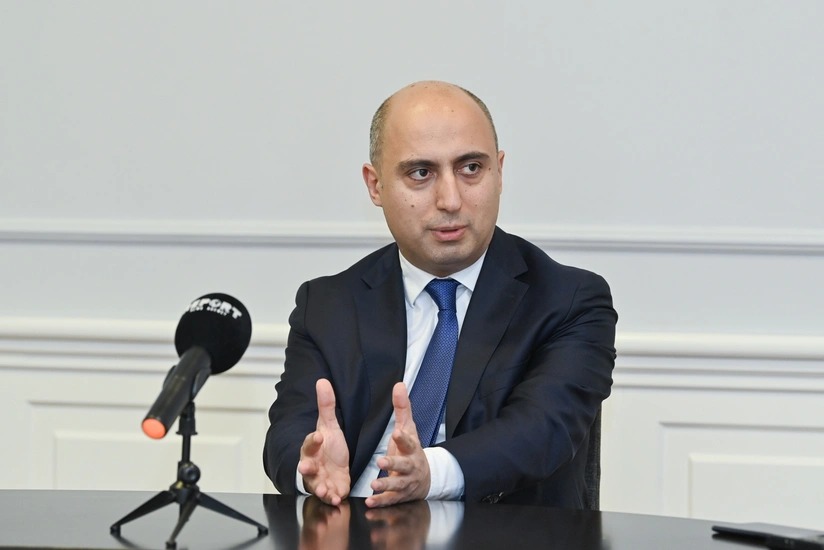 sagird-yaxsi-oyrenmirse-muellime-niye-maas-vermeliyik