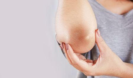 hekim-dirseklerde-yaranan-qurulugun-sebebini-aciqladi