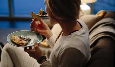 axsam-yemek-olmaz-qadagasi-artiq-kohnelib