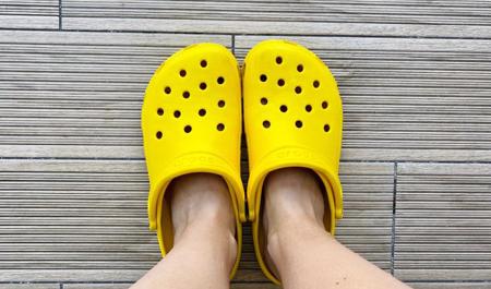 crocs-ayaqqabilarin-ziyandan-basqa-hec-bir-faydasi-yoxdur
