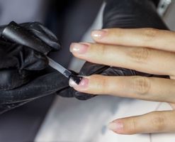 gel-laklar-reproduktiv-saglamliq-ucun-tehlukelidir